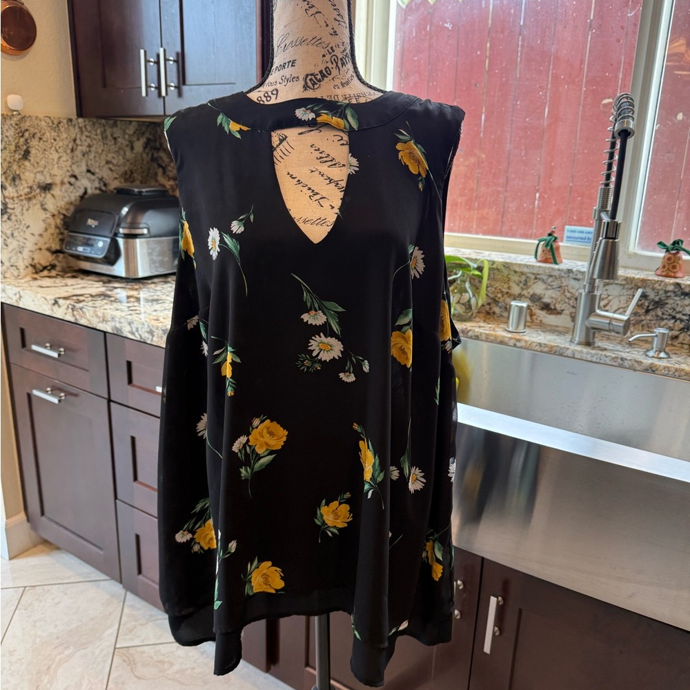 Floral Black Sleeveless Top